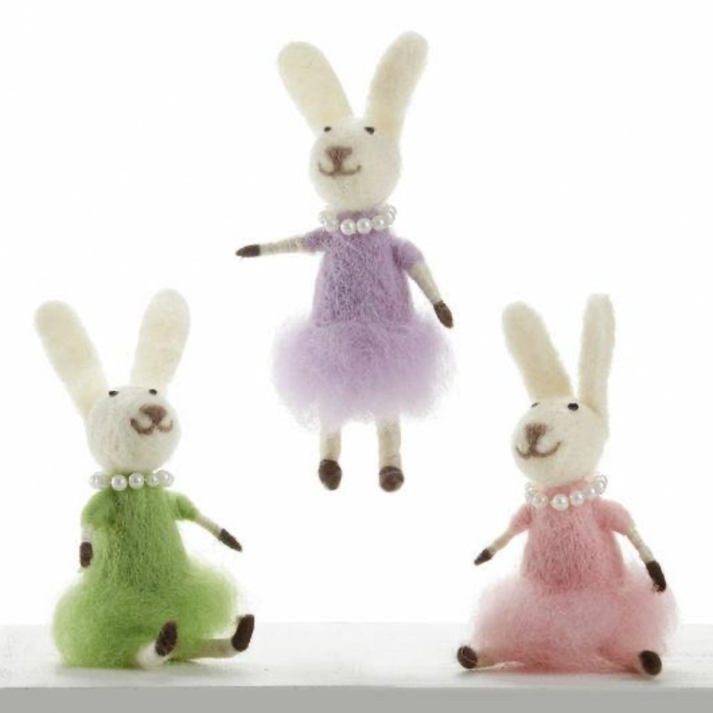 3 GIRL BUNNY RABBIT DOLL FIGURINE ORNAMENT ~ TABLETOP WOOL 7" DELTON EASTER